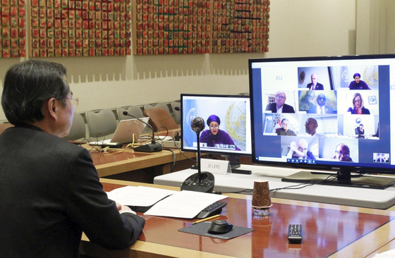 South Korean Ambassador to the UN Cho Hyun takes part in an inaugural teleconference launching the Korea-led initiative in the United Nations, the Group of Friends of Solidarity for Global Health Security, to discuss the Covid-19 response with some 200 diplomats and health experts in New York Tuesday. [FOREIGN MINISTRY]