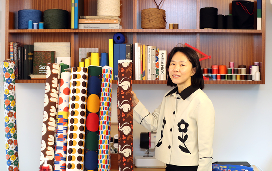 CEO Kim Jin-jin of Korea's home décor brand Kitty Bunny Pony. The brand's showroom is in Hapjeong-dong, western Seoul. [BYUN SUN-GOO]