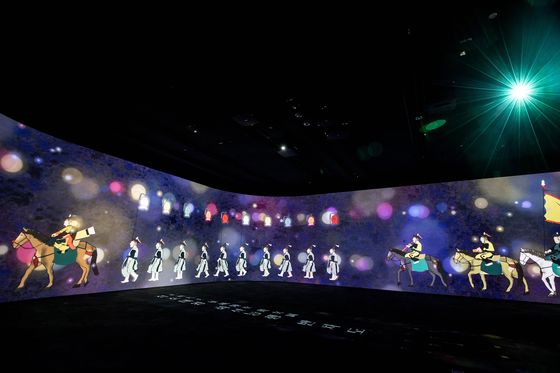 The new viewing room at the National Museum of Korea in central Seoul shows the royal procession of King Jeongjo (1752-1800) in 1795, one of the largest public events in the Joseon Dynasty (1392-1910), in a panoramic digitization. [NATIONAL MUSEUM OF KOREA]