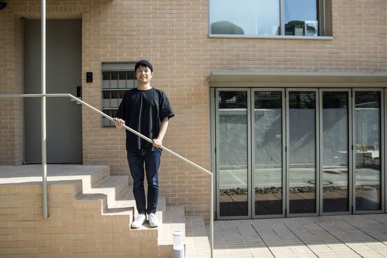 Kim Min-cheol, one of the CEOs of Seoul Social Standard, has been planning and designing a number of share houses for young adults.  [ KIM SEONG-RYONG]