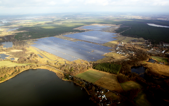 A solar power plant built by Hanwha Q Cells in Brandenburg, Germany. [HANWHA Q CELLS]