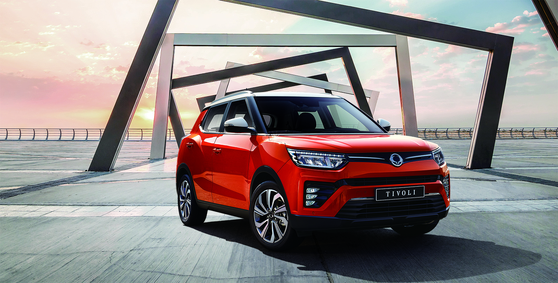 Sales of SsangYong Motor's compact Tivoli SUV jumped by 25 percent in the three months after the Infoconn system was launched. [SSANGYONG MOTOR]