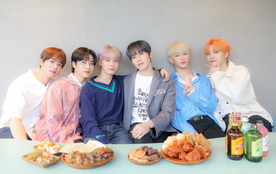 Boy band Oneus sat down with the Ilgan Sports to talk about the recent release of its fourth EP "Lived," released on Aug. 19. [PARK SE-WAN]