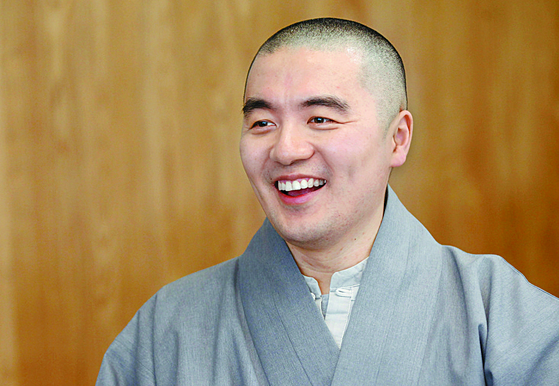 Zen Buddhist monk Haemin [JOONGANG ILBO]