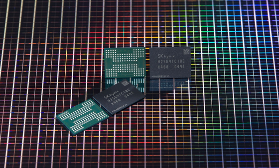 SK hynix' 176-layer NAND Flash memory chip. [SK HYNIX]