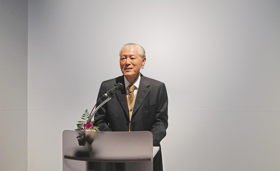 Sohn Chang-keun, 91, will receive the prestigious Geumgwan Order of Cultural Merit, the highest honor in the annual Korean Cultural Heritage Awards, to honor his donation of "Sehando," National Treasure No. 180. [CULTURAL HERITAGE ADMINISTRATION]