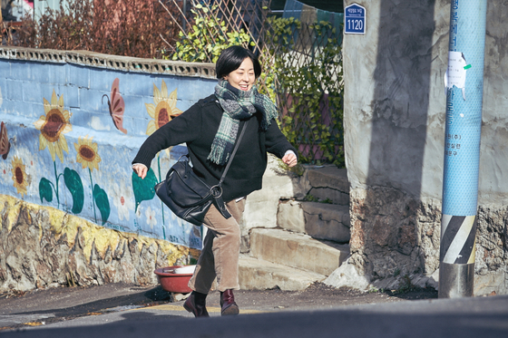 Director Kim Cho-hee’s “Lucky Chan-sil, released in March, was re-released last month and is set to premiere in Japan in January. [CHANRAN]