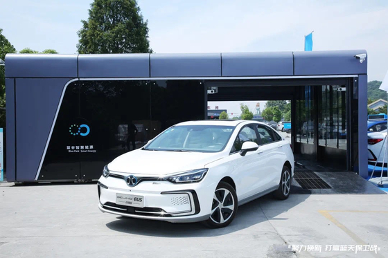 A battery swap station operated by Blue Park Smart Energy Technology in Hangzhou, China. [SK INNOVATION]