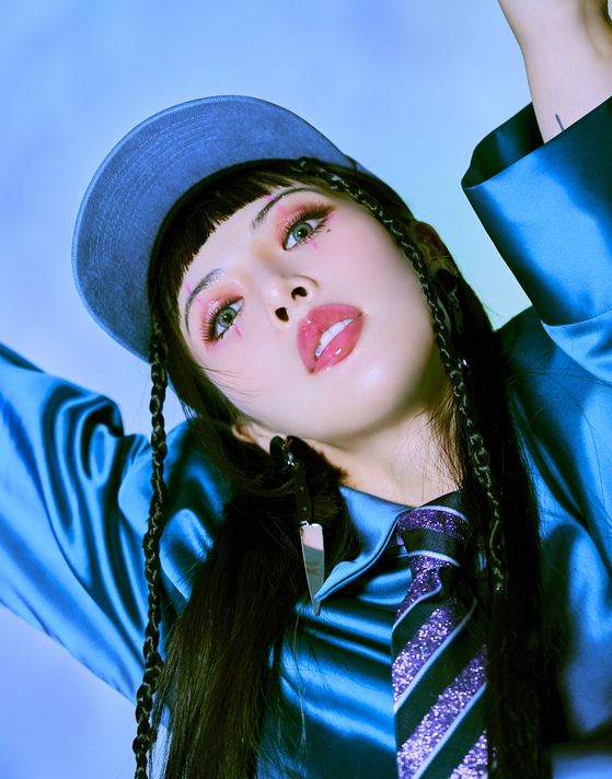 The teaser image for HyunA's upcoming EP ″I'm Not Cool″ to drop on Jan. 28. [P NATION]