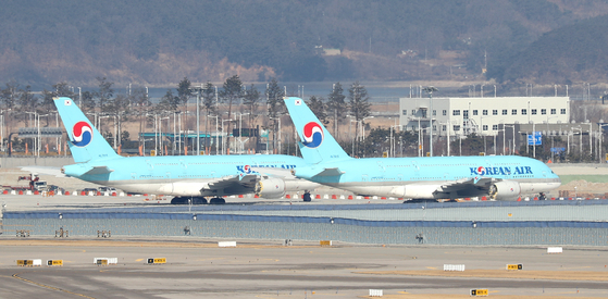  Korean Air Lines aircraft parked at Incheon International Airport on Wednesday. [NEWS1]