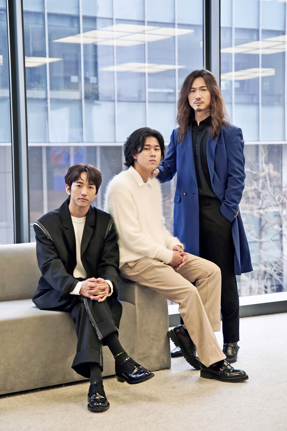 The top three contestants of ″Sing Again,″ from left: Lee Seung-yoon, Lee Mu-jin and Jeong Hong-il. [JTBC]