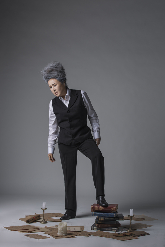 Veteran actor Kim Seong-nyeo will take on the role of the world's first female Faust in ″Faust Ending,″ which will take place from Feb. 26 to March 28 at the Myeongdong Theater in central Seoul. [NATIONAL THEATER COMPANY OF KOREA]