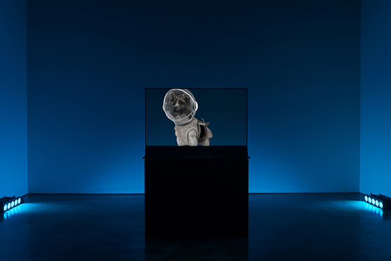 Artist Sejin Kim’s “Messenger(s)”(2019), a two-channel 3-D motion graphic video, depicts Laika, a dog launched into outer space in the Soviet Union's spacecraft Sputnik 2 [GALLERY BATON]