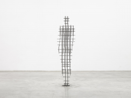 “SET VI”(2020) by renowned British sculptor Antony Gormley will be shown in the booth of the prestigious Galerie Thaddaeus Ropac.  [GALERIE THADDAEUS ROPAC]