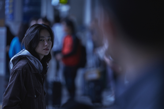 Jeon Yeo-been as Jae-yeon, who takes revenge on a mob who killed her family in "Night in Paradise." [NETFLIX] 