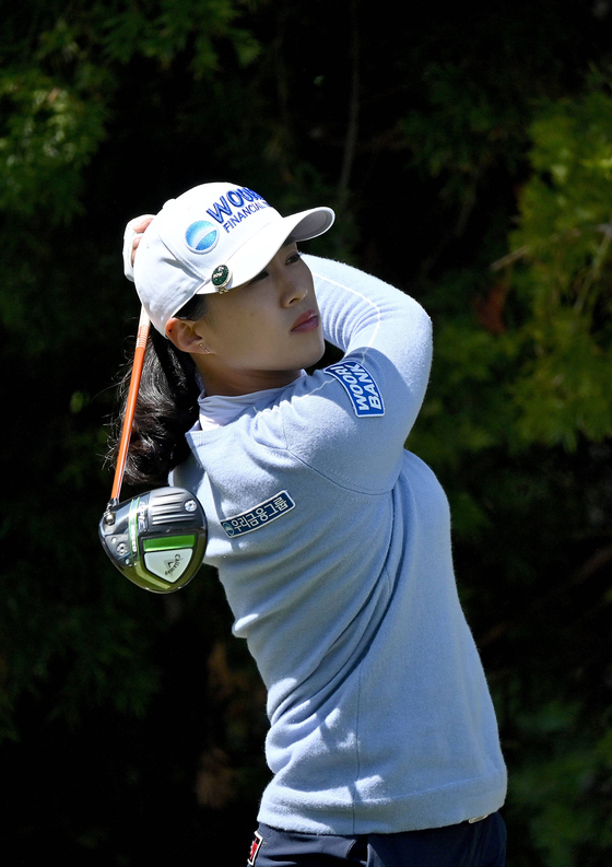 Amy Yang tees off on the 10th hole during round two of the Kia Classic at Aviara Golf Club in Carlsbad, California on March 26. [GETTY IMAGES]