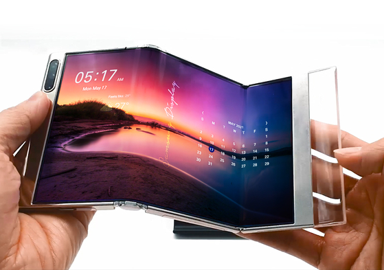 Samsung Display's S-Foldable, an organic light emitting diode (OLED) display panel, will be introduced at the Society for Information Display (SID) 2021 virtual exhibition. Samsung Display and LG Display announced on Monday that they will both be attending SID 2021. [YONHAP] 