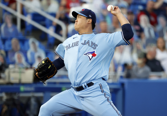 Toronto Blue Jays starting pitcher Ryu Hyun-jin throws a pitch during the first inning against the Boston Red Sox at TD Ballpark in Dunedin, Florida. [USA TODAY/YONHAP]