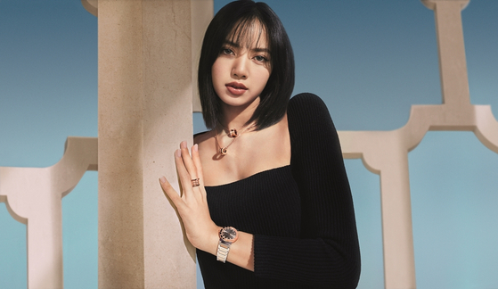 Blackpink's Lisa for the 2021 ″Magnifica″ Bvlgari campaign [YG ENTERTAINMENT]