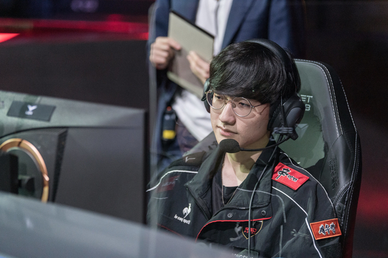 Nongshim RedForce jungler Han ″Peanut″ Wang-ho sets up on stage at LoL Park in Jongno District, central Seoul. [RIOT GAMES]