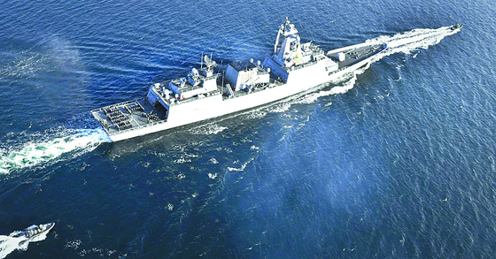 The Navy's Munmu the Great destroyer departs Korea for the Gulf of Aden in February. [YONHAP]