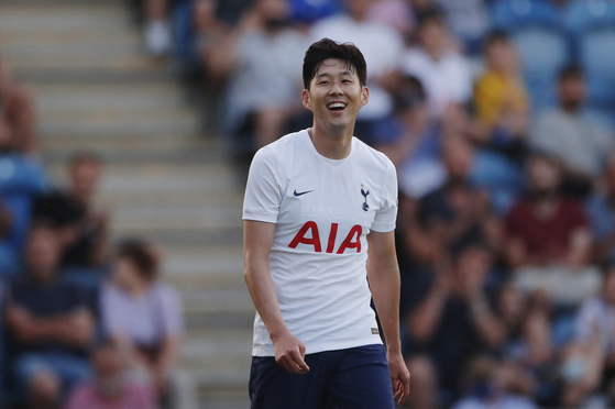 Son Heung-min is in action against Colchester in a preseason friendly in Colchester, England on Wednesday. [REUTERS/YONHAP]