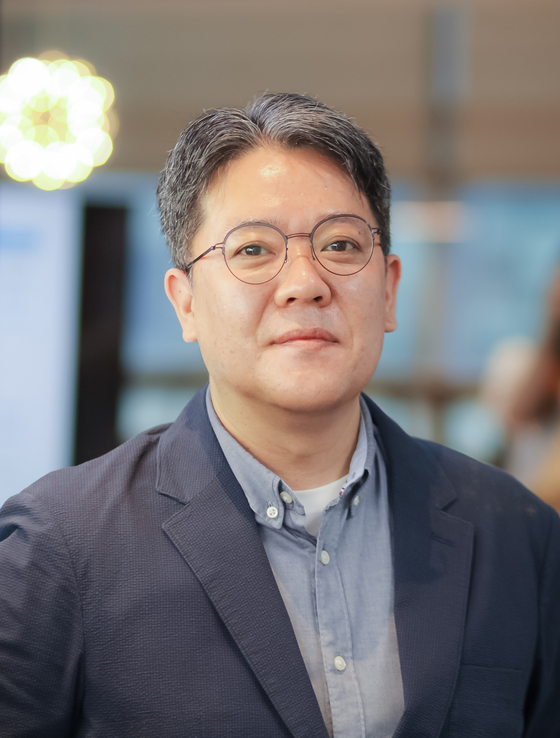 KT established KT Seezn. a subsidiary to operate the telecom company's Seezn online video platform, and appointed Jang Dae-jin as its CEO . [KT]