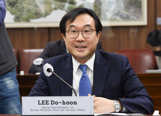In this file photo from Dec. 9, 2020, Special Representative for Korean Peninsula Peace and Security Affairs Lee Do-hoon speaks during his meeting with U.S. Deputy Secretary of State Stephen Biegun at the Foreign Ministry in Seoul. [YONHAP]