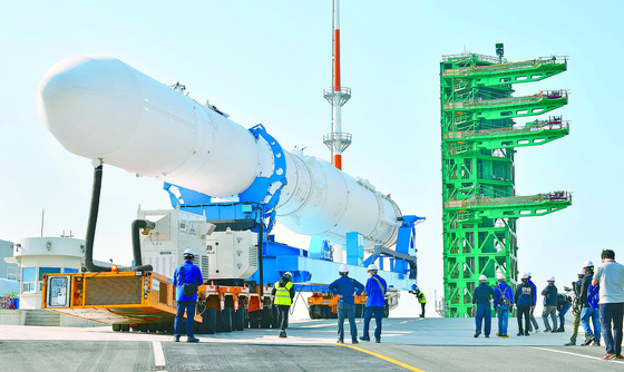 The homegrown Korea Space Launch Vehicle-II (KSLV-2), also known as Nuri-ho, is scheduled to lift off on Oct. 21 at the Naro Space Center in Goheung, South Jeolla. [KOREA AEROSPACE RESEARCH INSTITUTE]
