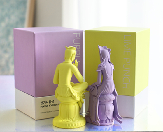 Pensive Bodhisattva miniatures in different colors are on sale at the museum shop both offline and online. [THE NATIONAL MUSEUM OF KOREA]