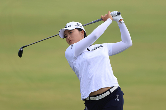 Ko Jin-young plays a shot on the eighth hole during the second round of the Pelican Women's Championship at Pelican Golf Club on Nov. 12, in Belleair, Florida.  [AFP/YONHAP]