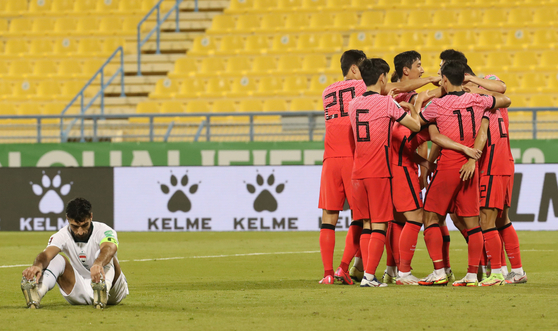 Taeguk Warriors celebrate after Jeong Woo-young scored Korea's third goal during the second leg of the third round of Asian qualifiers for the 2022 Qatar World Cup against Iraq at Thani bin Jassim Stadium in Doha, Qatar, on Tuesday. [YONHAP]