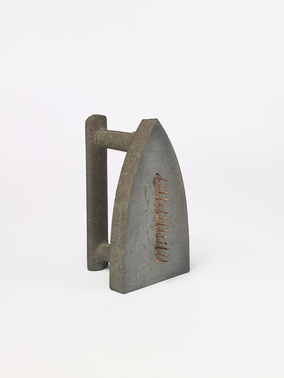 ″Gift / Boldness″(1921) by Man Ray ⓒ Man Ray 2015 Trust / ADAGP, Paris ? SACK, Seoul, 2021 [MUSEUM BOIJMANS VAN BEUNINGEN]