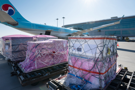 Boxes of strawberries ready to be transported to Hong Kong and Singapore on specially-designated planes. [MINISTRY OF AGRICULTURE, FOOD AND RURAL AFFAIRS] 