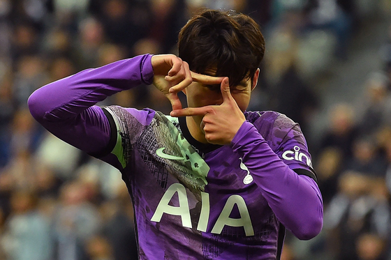 Tottenham Hotspur's Son Heung-min celebrates after scoring a goal during a match against Newcastle United at St James' Park in Newcastle, England on Oct. 17. [AFP/YONHAP]