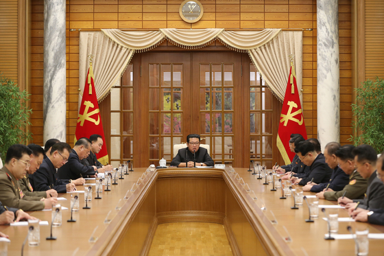 North Korean leader Kim Jong-un presides over a Politburo meeting at the Workers' Party headquarters in Pyongyang on Wednesday. [NEWS1]