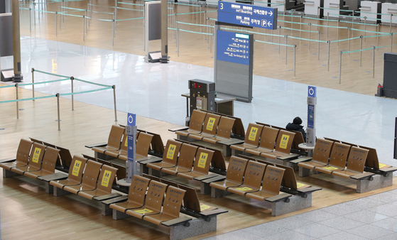 Empty seats at Incheon International Airport on Thursday. [NEWS1]