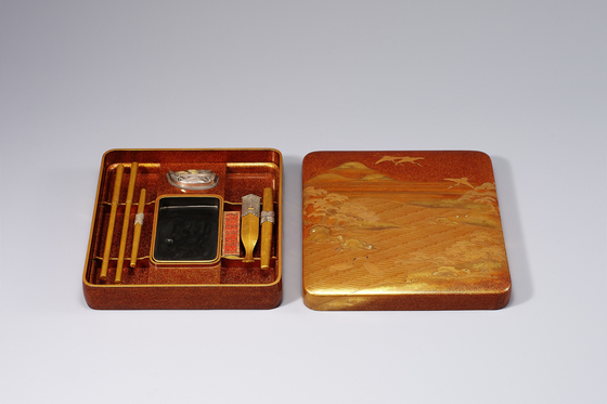 Inkstone Box dating back to the 19th century Edo period in Japan [NATIONAL MUSEUM OF KOREA]