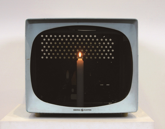 ″Candle TV″ (1975,1999) by Nam June Paik [NAM JUNE PAIK ART CENTER]