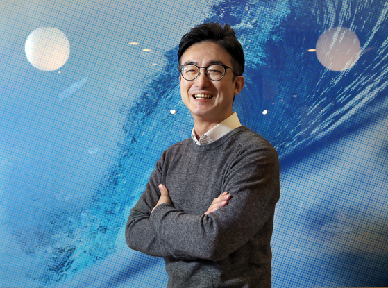 Kong Jun-sik, CEO of Supercent, explains why hyper-casual games have a potential role in the metaverse race to the Korea JoongAng Daily at the company's office in southern Seoul. [PARK SANG-MOON]