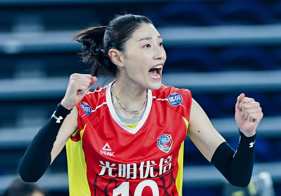 Kim Yeon-koung of Shanghai Ubest celebrates scoring during the second leg of a Chinese Women's Volleyball Super League bronze medal match between Shanghai and Liaoning in Jiangmen, China on Tuesday. [XINHUA/YONHAP]