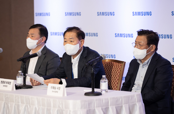 Samsung Electronics' business heads talk strategy during a press conference on Wednesday in Las Vegas. [SAMSUNG ELECTRONICS]