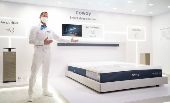 Coway unveils its innovative Smart Care Air Mattress during CES 2022. [COWAY]
