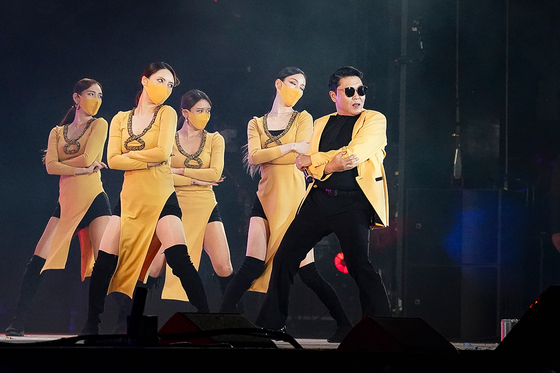 Singer Psy performs for the K-pop concert held in Expo 2020 Dubai. [NEWS1] 
