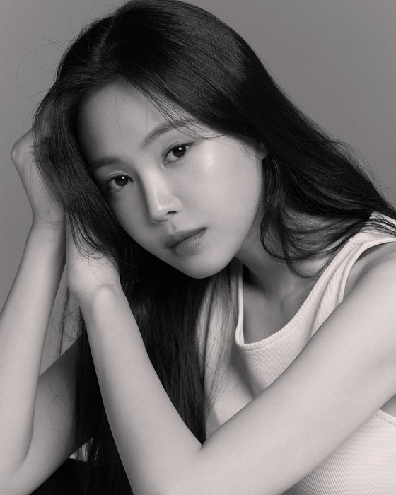 Girl group Apink's Son Naeun will not be partaking in the promotional activities and performances of Apink’s upcoming album due to scheduling issues, according to her agency YG Entertainment on Tuesday. [ILGAN SPORTS]