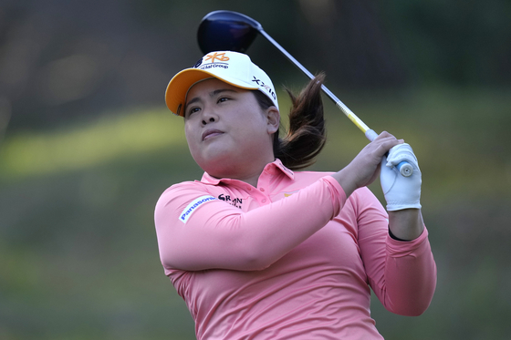 Park In-bee watches her shot on the second hole during the third round of the BMW Ladies Championship at LPGA International Busan in Busan on Oct. 23, 2021. [AP/YONHAP]