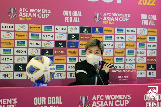 Korean women's national football team captain Ji So-yun attends a press conference ahead of the Asian Football Confederation Women's Asian Cup at Shiv Chhatrapati Sports Complex in Pune, India on Thursday. [YONHAP]