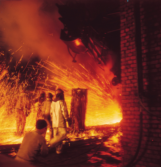 The first cast iron pulled from Posco’s first blast furnace in 1973. [POSCO]