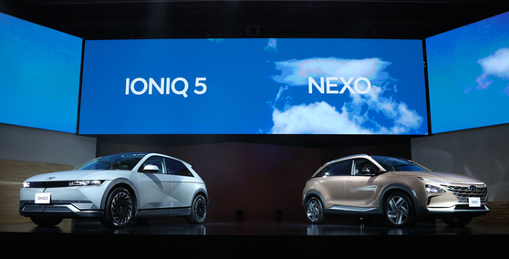 Hyundai Motor's Ioniq 5 and Nexo SUVs are displayed at a media event in Japan on Feb. 8. [HYUNDAI MOTOR]
