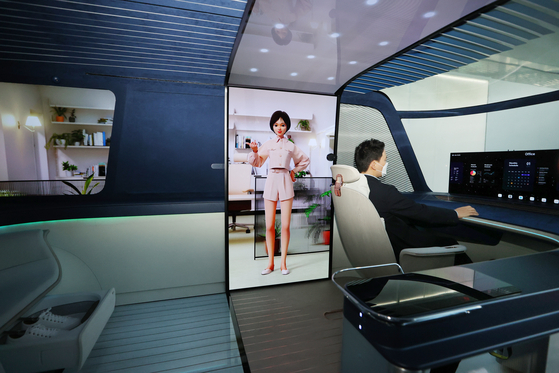 The Omnipod is built in with a large digital panel that shows an artificial intelligence (AI) driving assistant that also offers other entertainment functions like dancing or working out together with the passengers. [YONHAP]